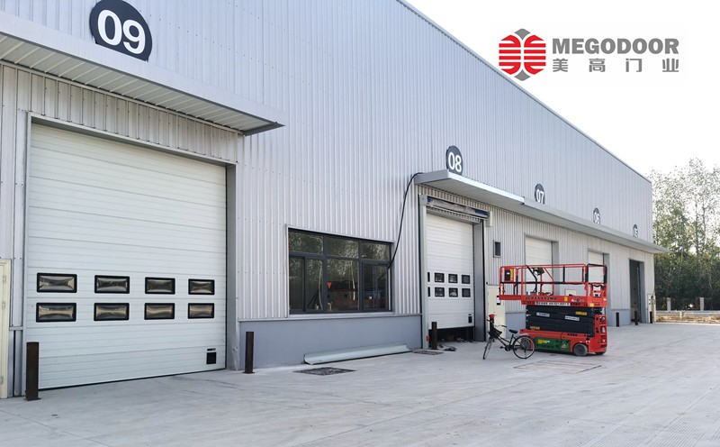 杭州仓库电动提升门技术方案缩略图