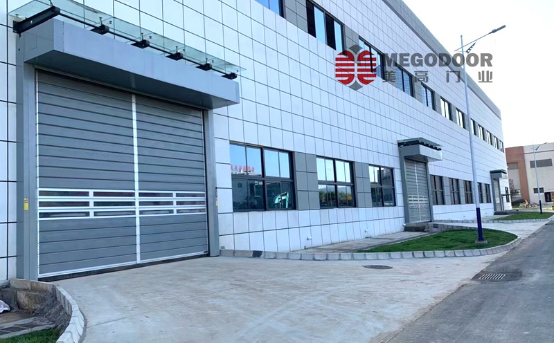 杭州保温涡轮硬质快速门：工业环境中的高效节能之选插图1