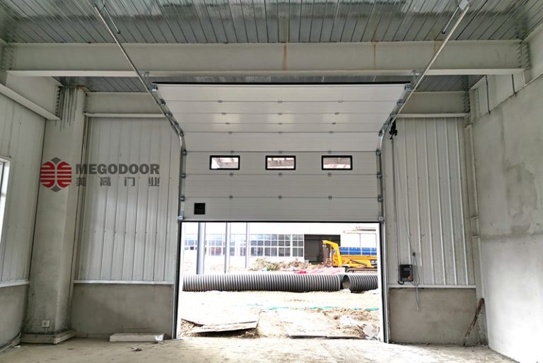 杭州汽车配件厂专用垂直转弯工业提升门缩略图