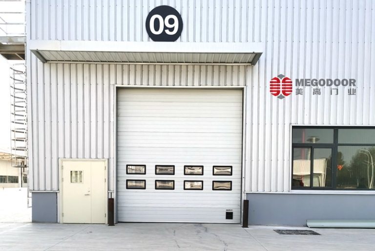 杭州工业厂房车间仓库提升门：智能制造时代的安全高效之选缩略图