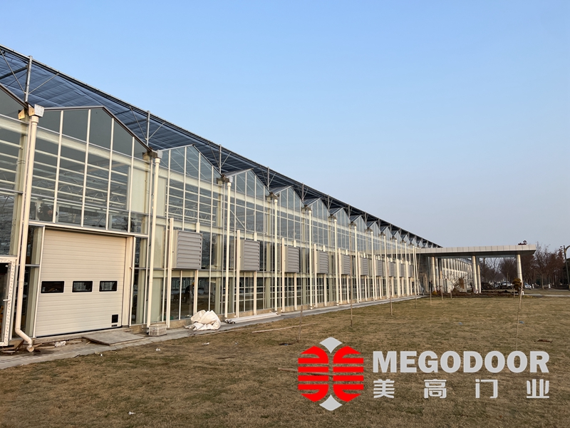 温室大棚用快速门、保温提升门怎么选?美高门业助力杭州温室环境稳定运行插图1 温室大棚用快速门、保温提升门怎么选?美高门业助力杭州温室环境稳定运行插图1